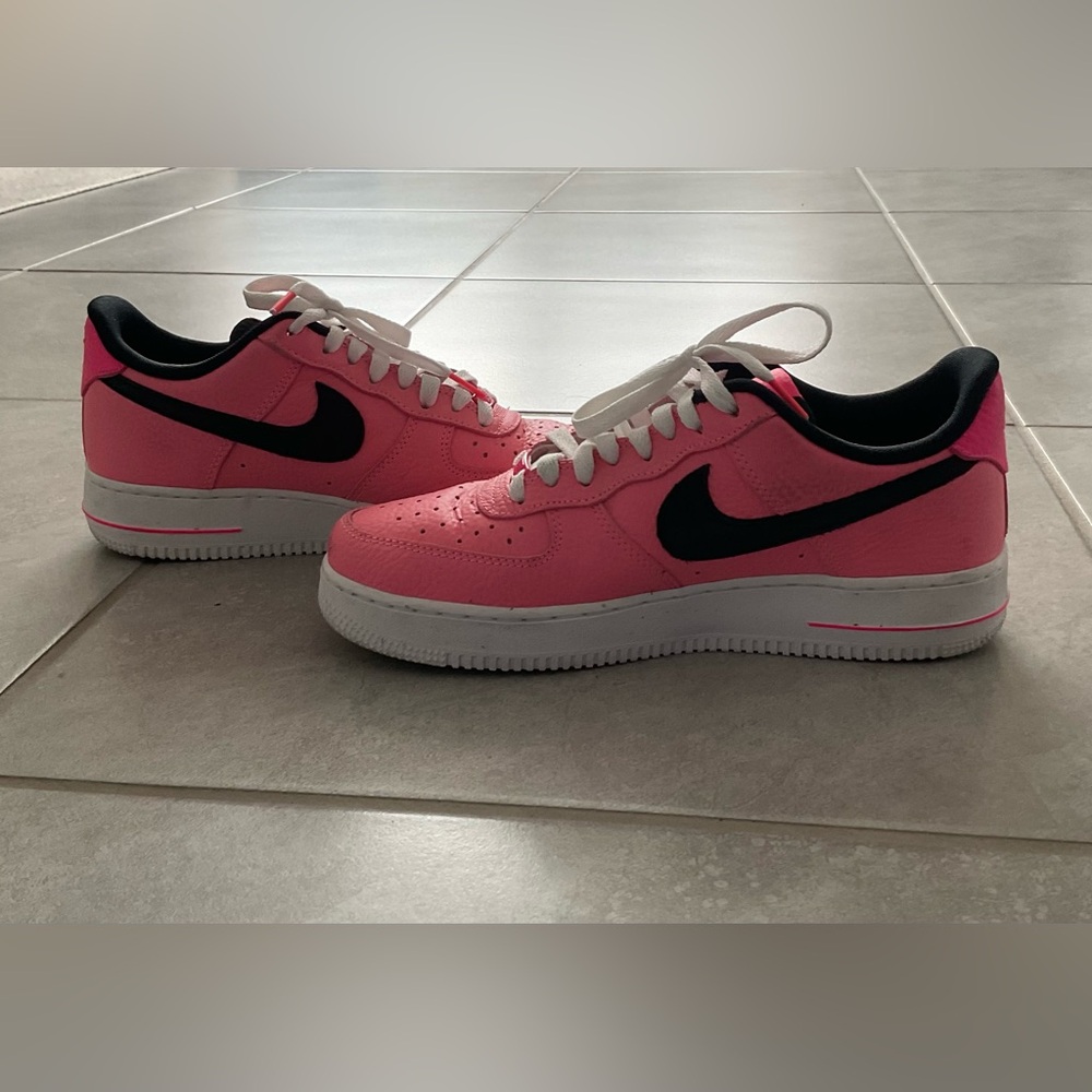 UNISEX Nike  ARF 1 Vibrant Pink and Black Shoes Size 10 Women 8.5 Men